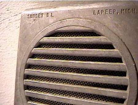 Sunset Drive-In Theatre - Sunset Speaker (newer photo)